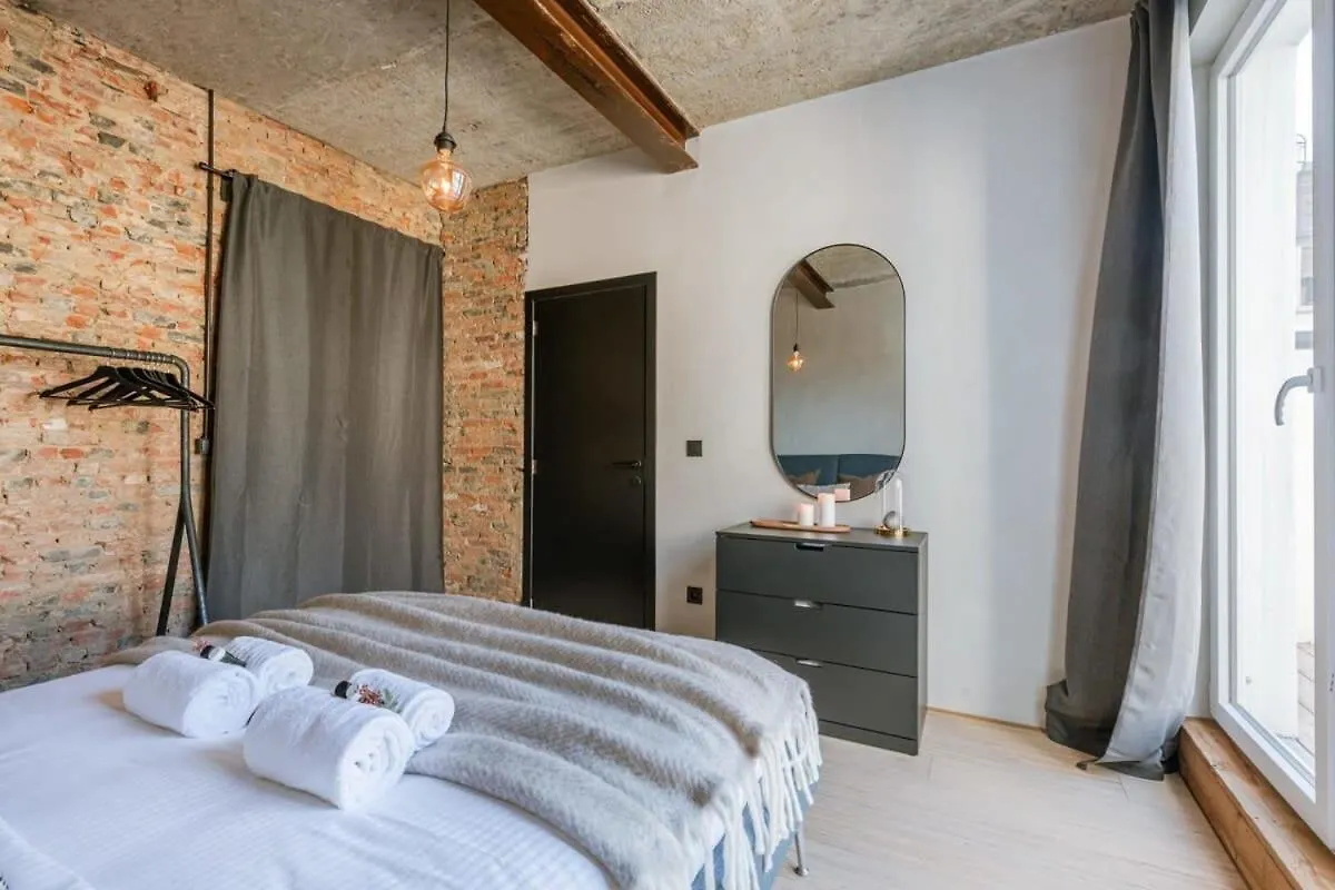 Huswell - Industrial Apartment With Terrace In 안트베르펜