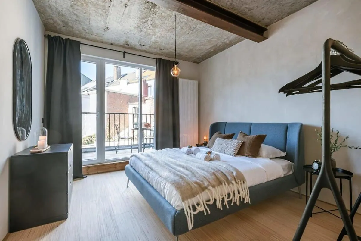 Huswell - Industrial Apartment With Terrace In 안트베르펜